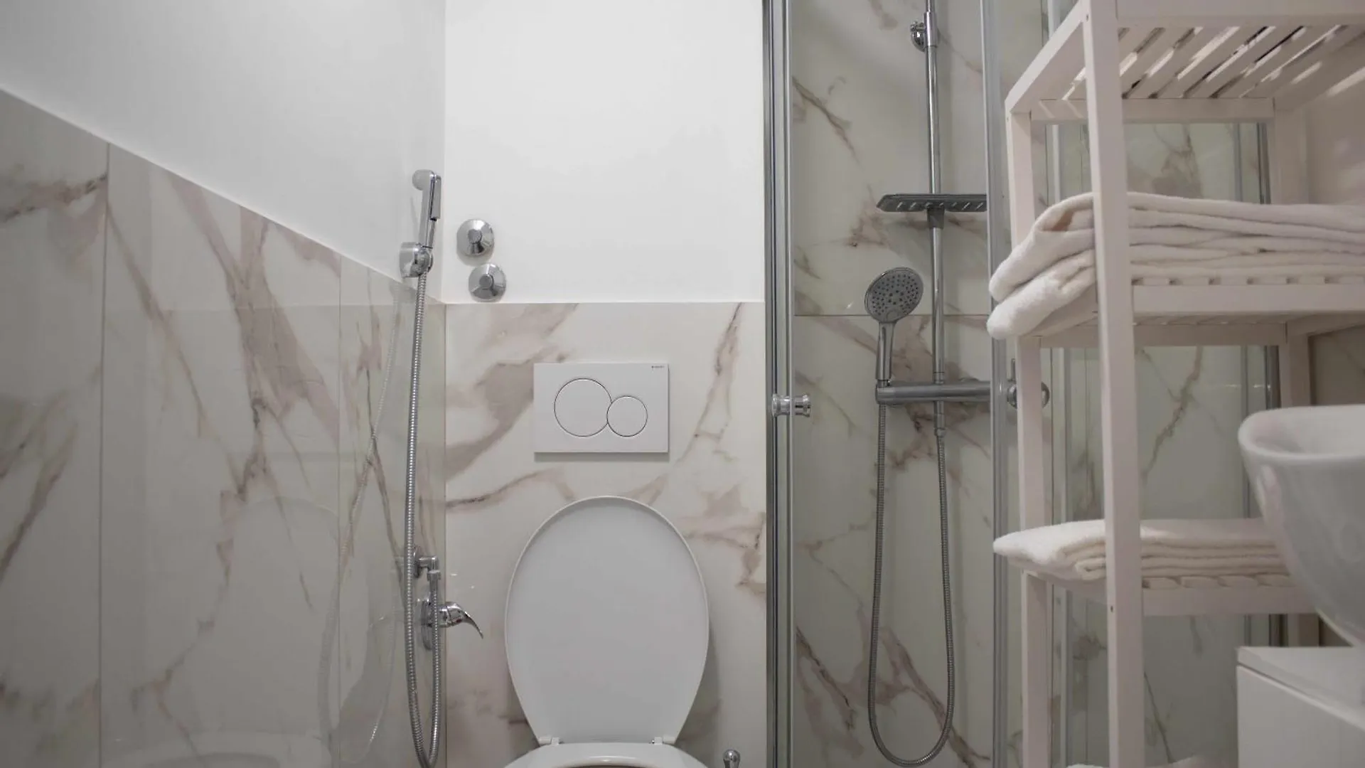 Apartamento La Stanza Del Carducci 3P No Ascensore No Cucina Pavia Itália