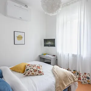 Appartamento Casa Fiordaliso - - By Host4u, Pavia